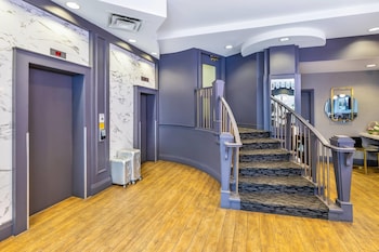 Hotel entrance and lobby at Quality Inn & Suites