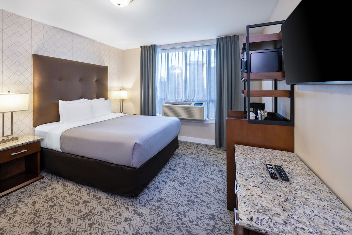 Standard Room, 1 Queen Bed, Non Smoking