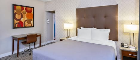 Standard Room, 1 Queen Bed, Non Smoking | Premium bedding, pillowtop beds, in-room safe, individually furnished