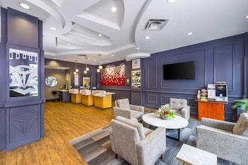 Hotel entrance and lobby at Quality Inn & Suites