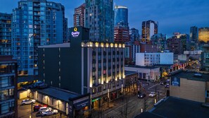 Exterior - Quality Inn & Suites (Vancouver)