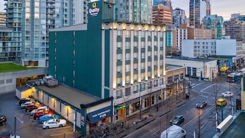 Hotel Exterior at Quality Inn & Suites
