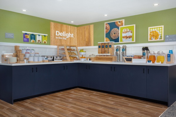 Free daily continental breakfast