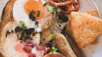 Daily buffet breakfast (AUD 26.50 per person)