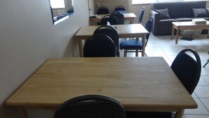 Dining - Alpine Motel (Kamloops)