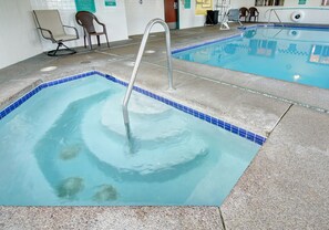 Piscina interna, piscina externa