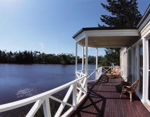 Chalet, aan het meer | Balkon