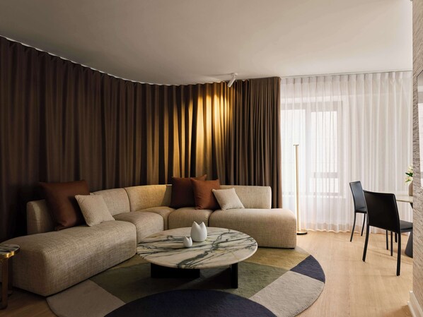3 habitaciones, minibar y caja de seguridad en la habitación 