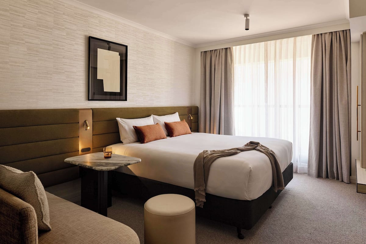 Premier Studio | 3 bedrooms, minibar, in-room safe, laptop workspace