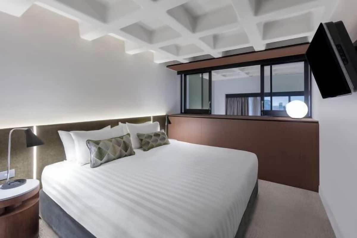 Premium bedding, pillow-top beds, in-room safe, desk