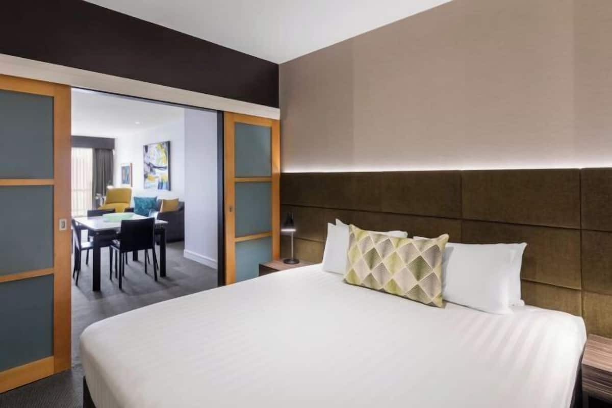 Premium bedding, pillow-top beds, in-room safe, desk