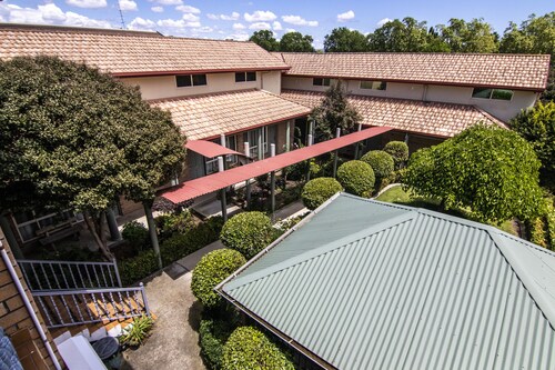 Albury Georgian Motel & Suites