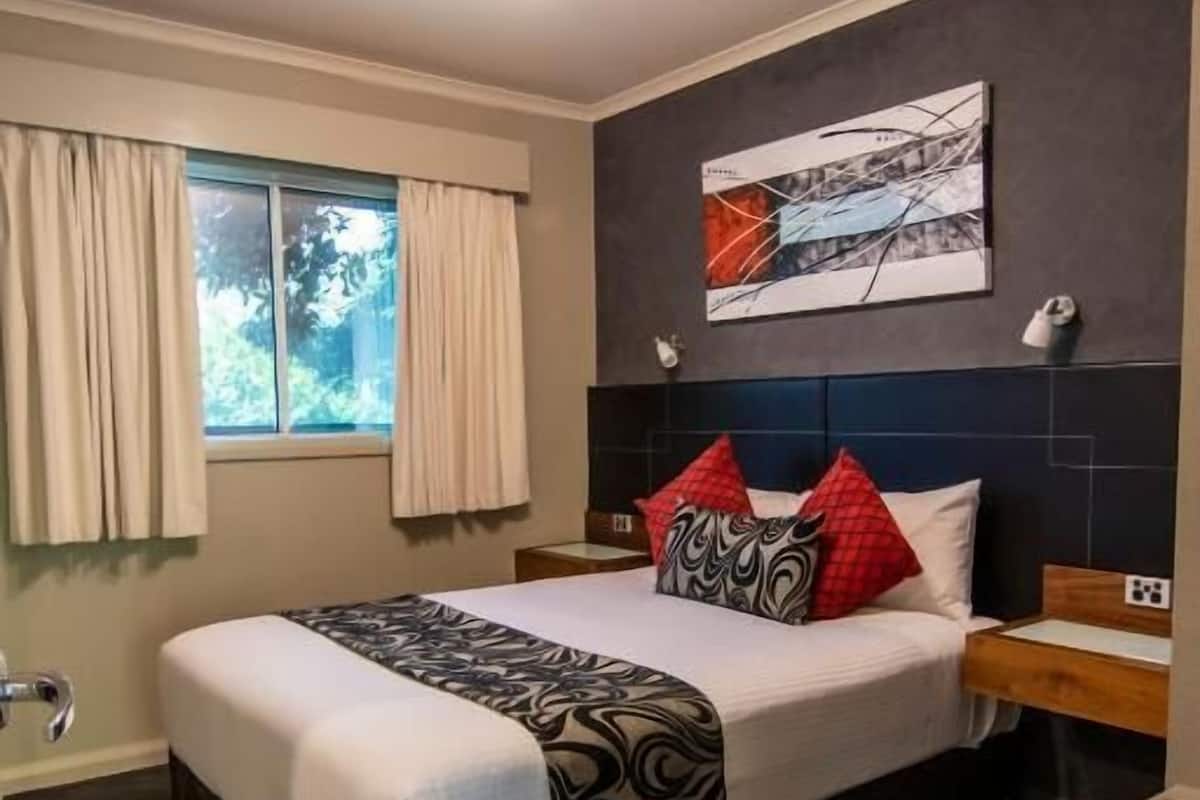 Egyptian cotton sheets, premium bedding, pillow-top beds