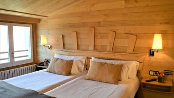 Deluxe Double Room | Premium bedding, in-room safe, desk, soundproofing