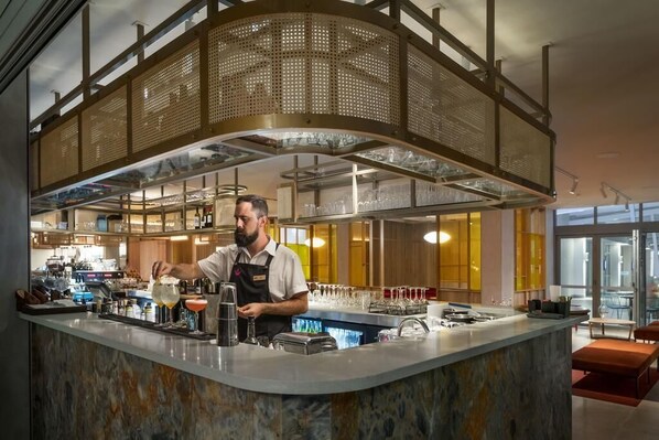 Bar (in der Unterkunft)