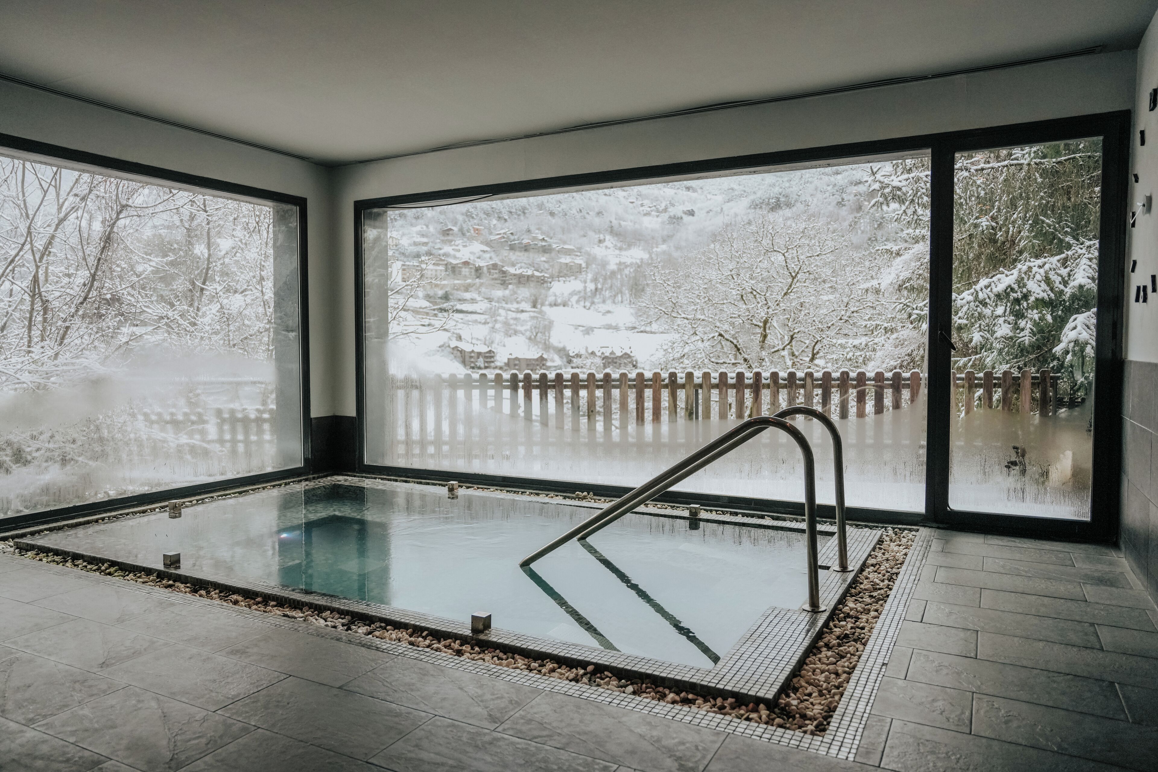 outdoor treatment area, sauna, body treatments, mud baths, hydrotherapy