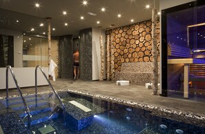 Outdoor treatment areas, sauna, body treatments, mud baths, hydrotherapy