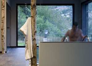Espace de soins en plein air, sauna, soins corporels, bains de boue