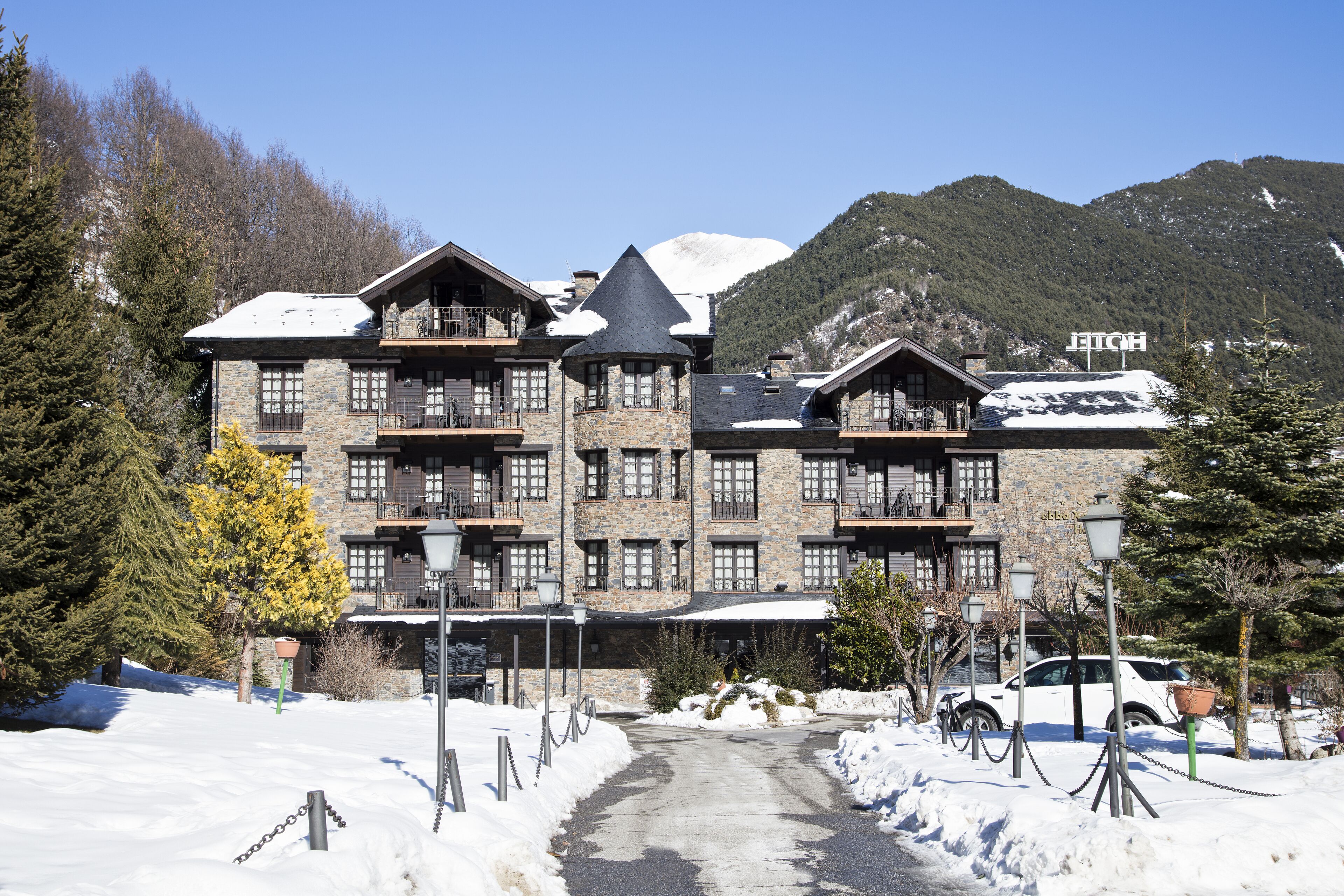 1 bedroom, premium bedding, down duvets, minibar