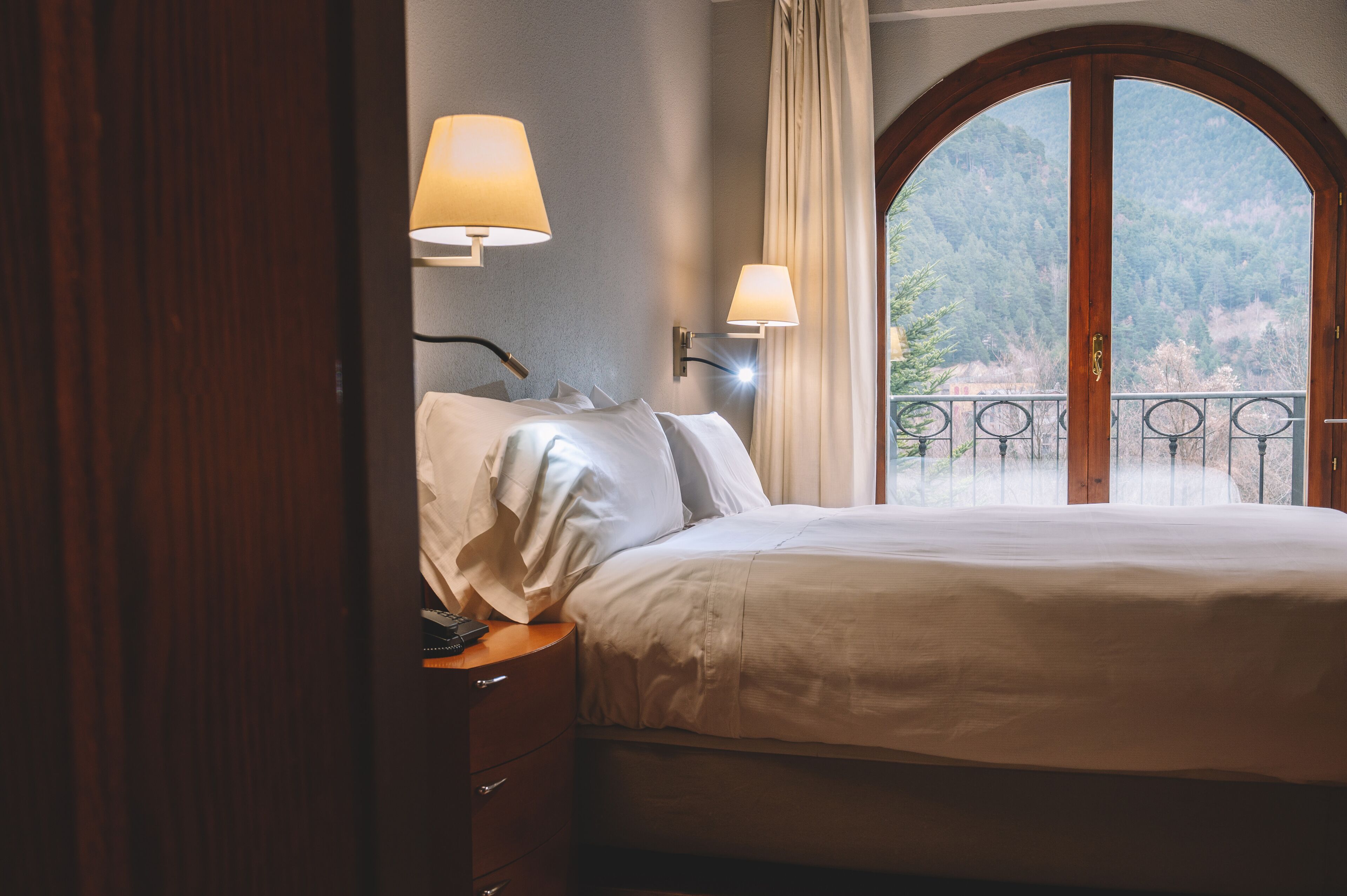 1 bedroom, premium bedding, down duvets, minibar