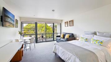 Iron/ironing board, free WiFi, bed sheets, alarm clocks