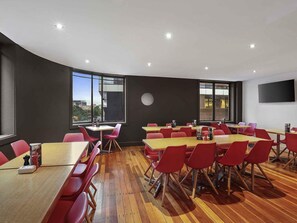 Breakfast served  - ibis Sydney World Square (Sydney)