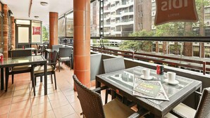 Unclassified image, 5 of 39, button - ibis Sydney World Square (Sydney)