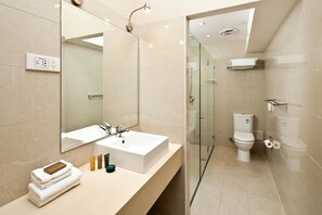 Standard Apartment, Multiple Beds, Non Smoking, Kitchen (3 King Beds and 1 Single Bed) | Bathroom | Shower, designer toiletries, hair dryer, bathrobes - Best Western Plus Hotel Stellar (Surry Hills)