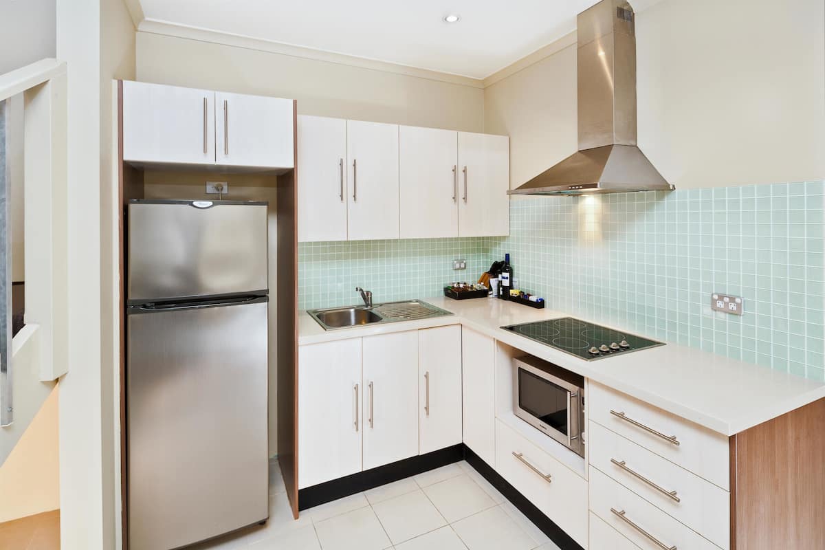 standard apartment, multiple beds, non smoking, kitchen | private kitchen | fridge, microwave, coffee/tea maker, electric kettle
