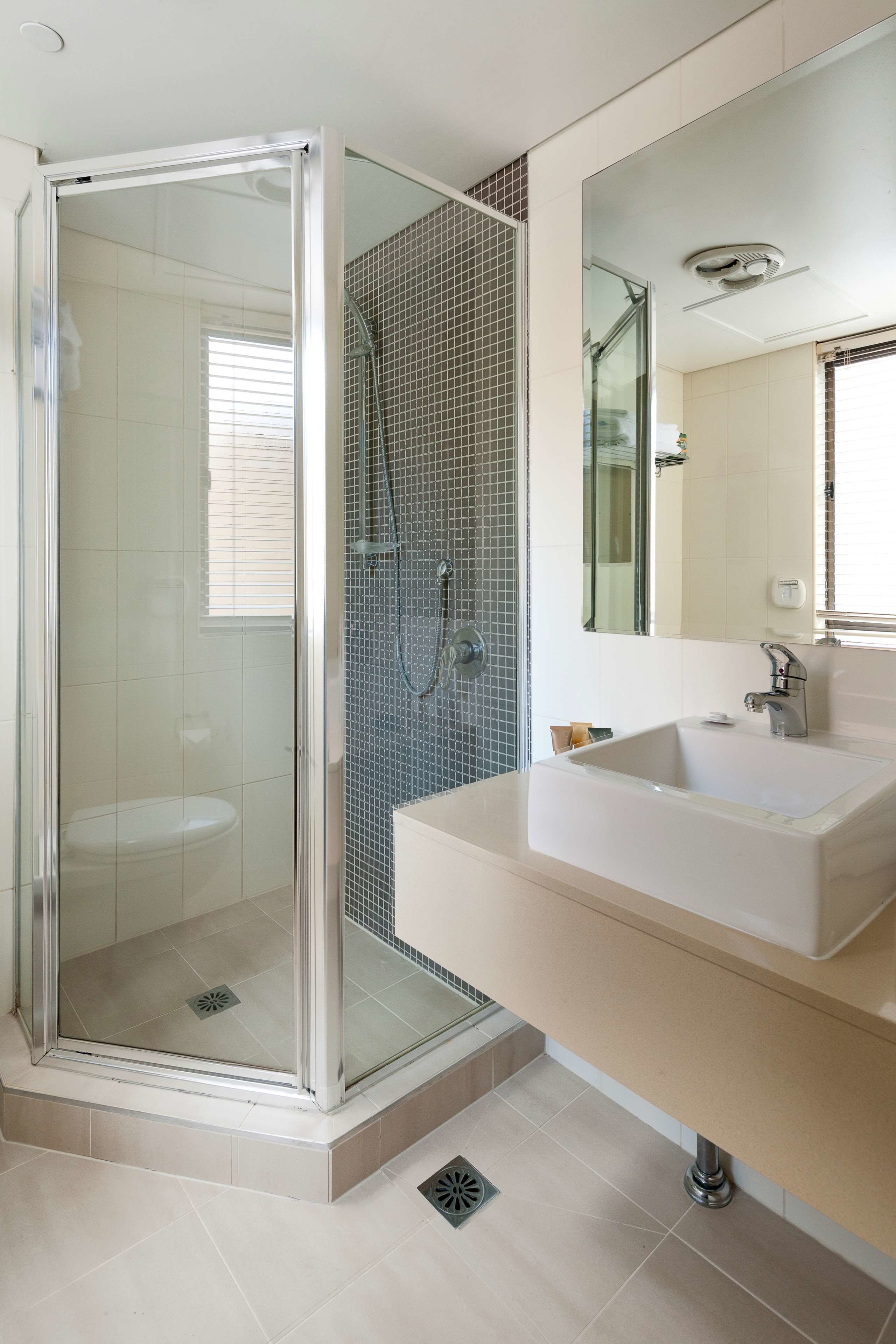 family room, 2 queen beds, non smoking, kitchenette | bathroom shower