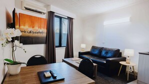 Unclassified image, 2 of 84, button - Comfort Inn Traralgon (Traralgon)