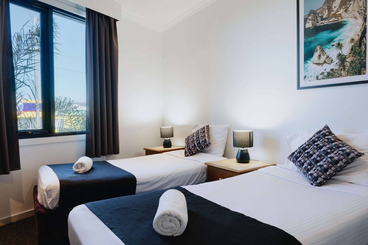 Standard Room, Multiple Beds, Non Smoking | Desk, soundproofing, iron/ironing board, cribs (free)