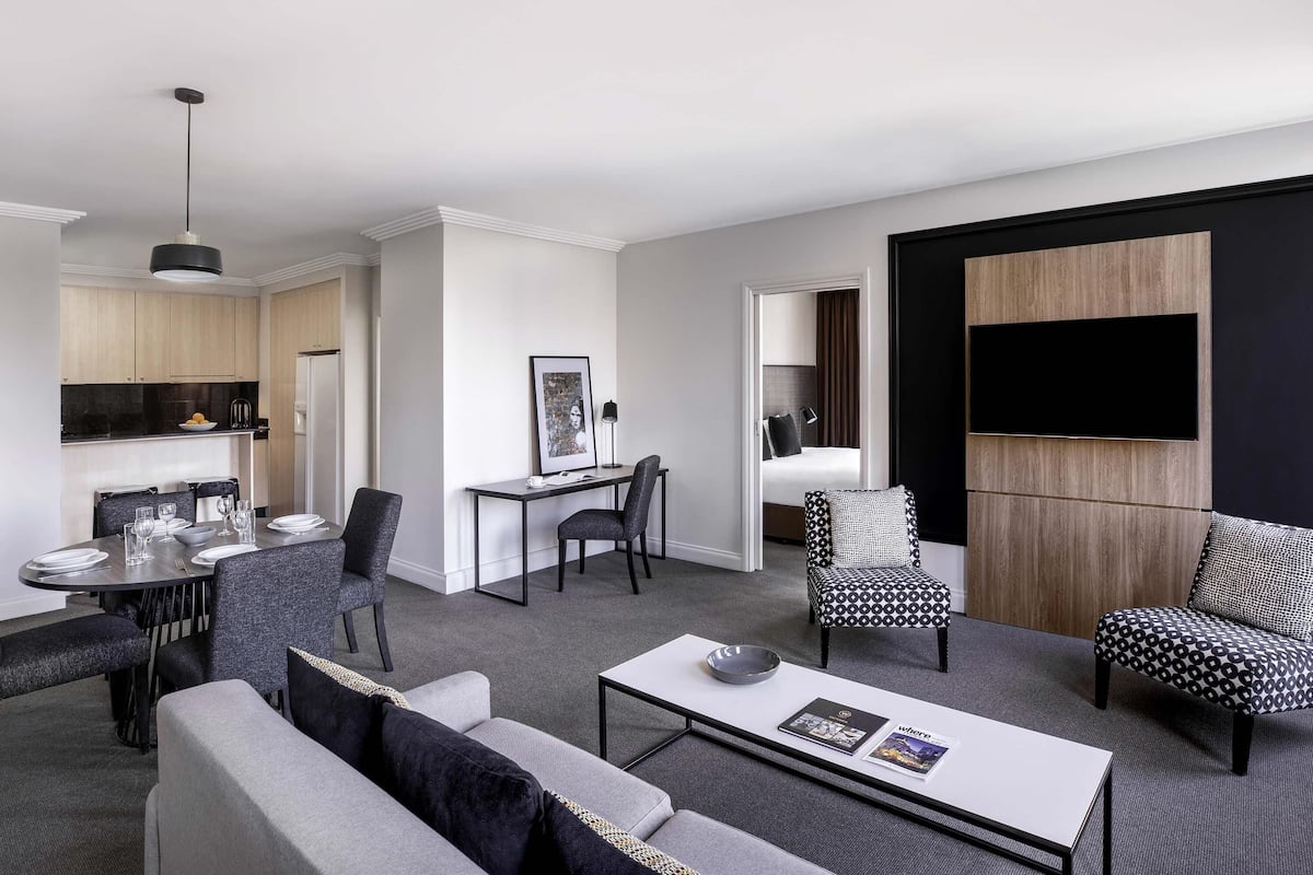 Minibar, desk, laptop workspace, blackout drapes