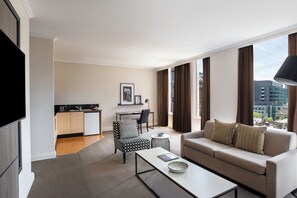 Minibar, desk, laptop workspace, blackout drapes