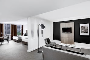 Minibar, Schreibtisch, laptopgeeigneter Arbeitsplatz