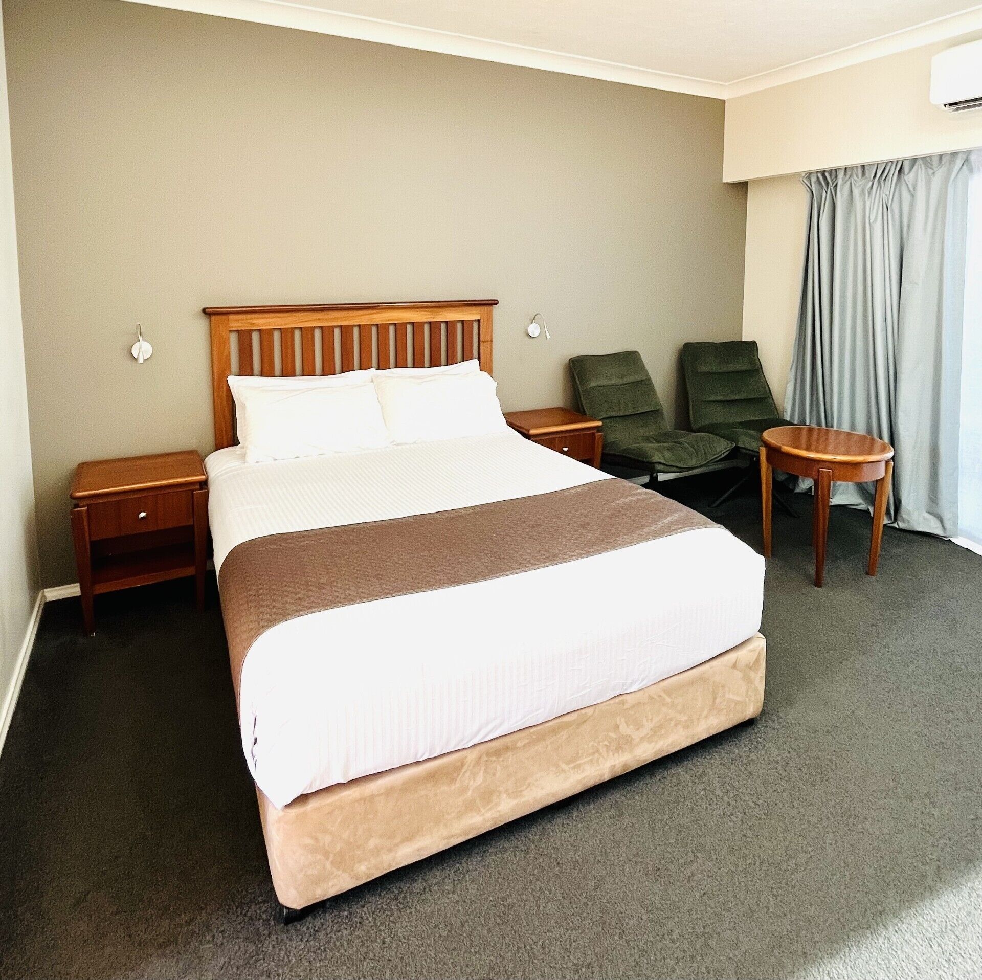 Standard Room, 1 King Bed, Non Smoking