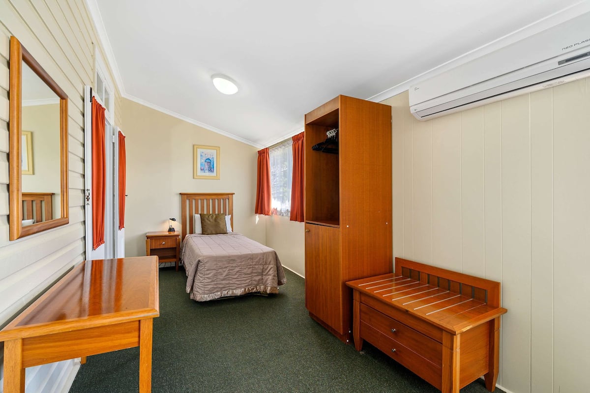 Standard Room, Multiple Beds, Non Smoking | Desk, iron/ironing board, free WiFi, bed sheets