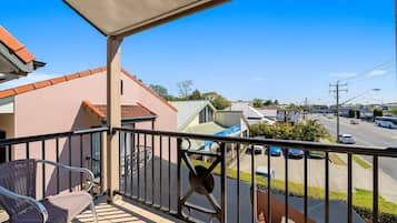 Standard Room, 1 King Bed with Sofa bed, Non Smoking | Desk, iron/ironing board, free WiFi, bed sheets