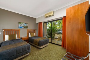 Suite, Multiple Beds, Non Smoking | Desk, iron/ironing board, free WiFi, bed sheets