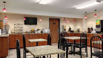 Free daily continental breakfast