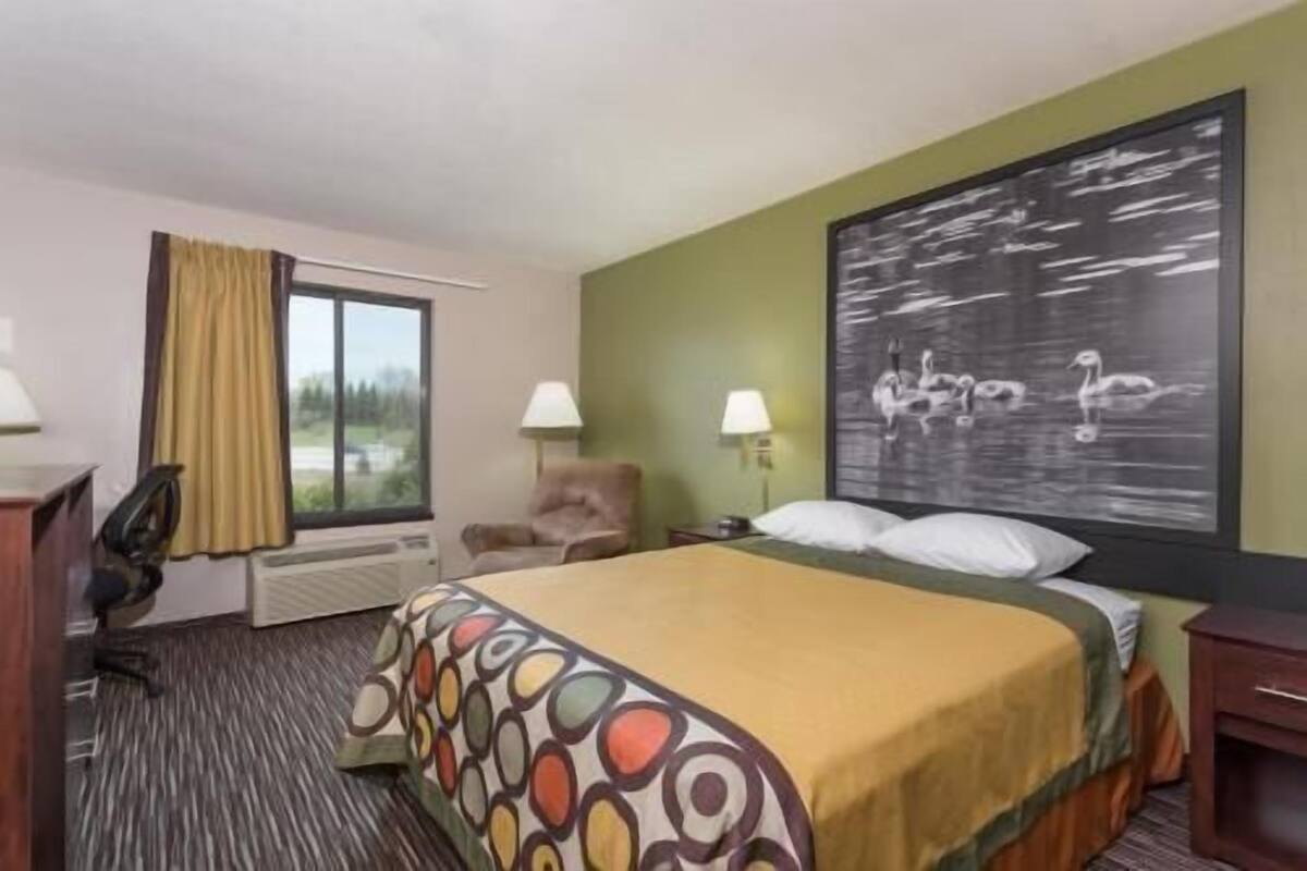 Iron/ironing board, free cots/infant beds, rollaway beds, free WiFi