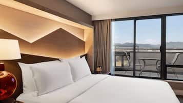 Suite, 2 Bedrooms | Hypo-allergenic bedding, in-room safe, desk, soundproofing