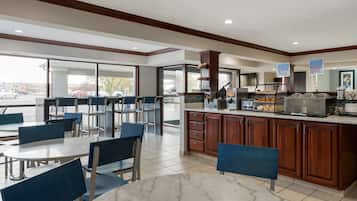 Free daily continental breakfast