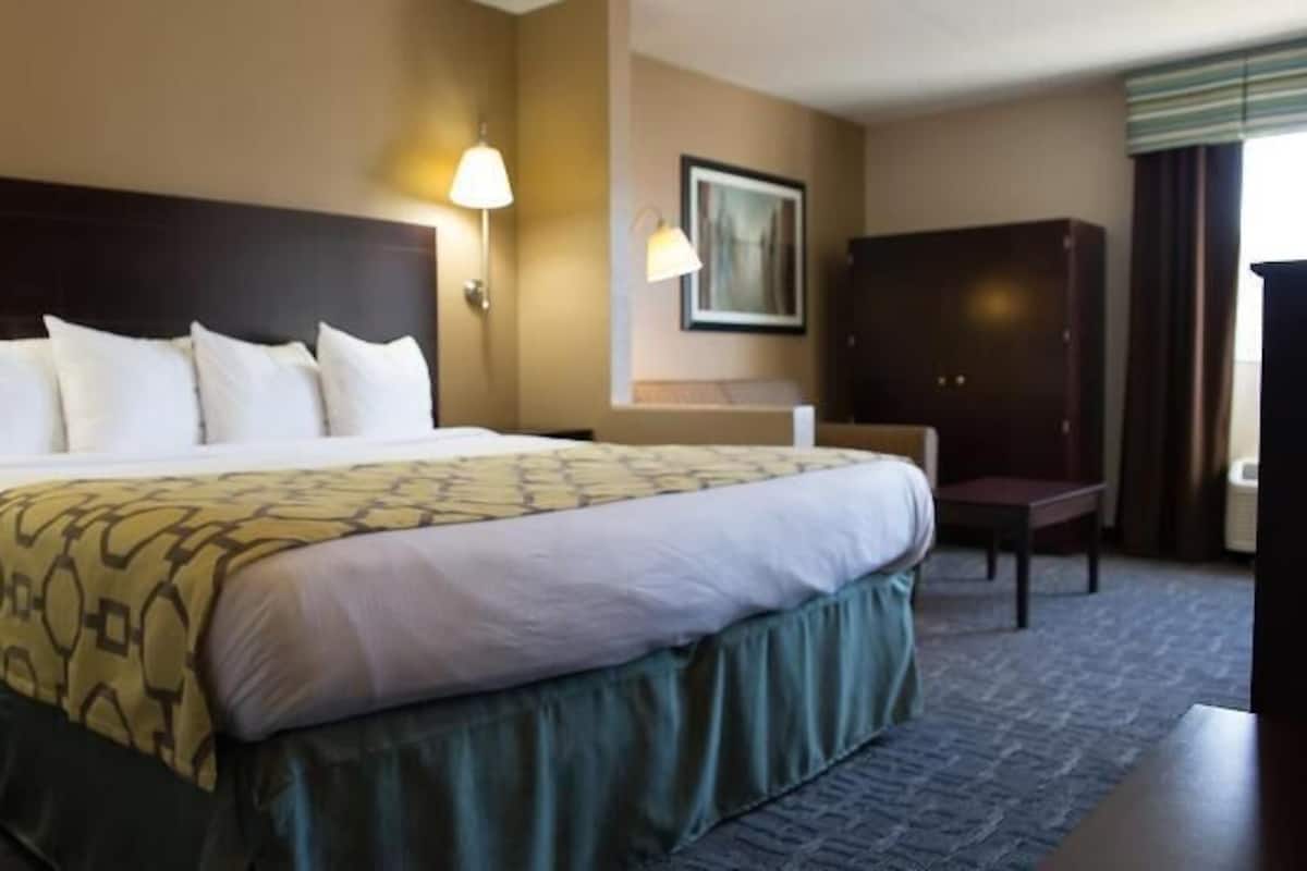 Down duvets, pillow-top beds, desk, blackout curtains