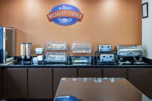 Tägliches inbegriffenes kontinentales Frühstück