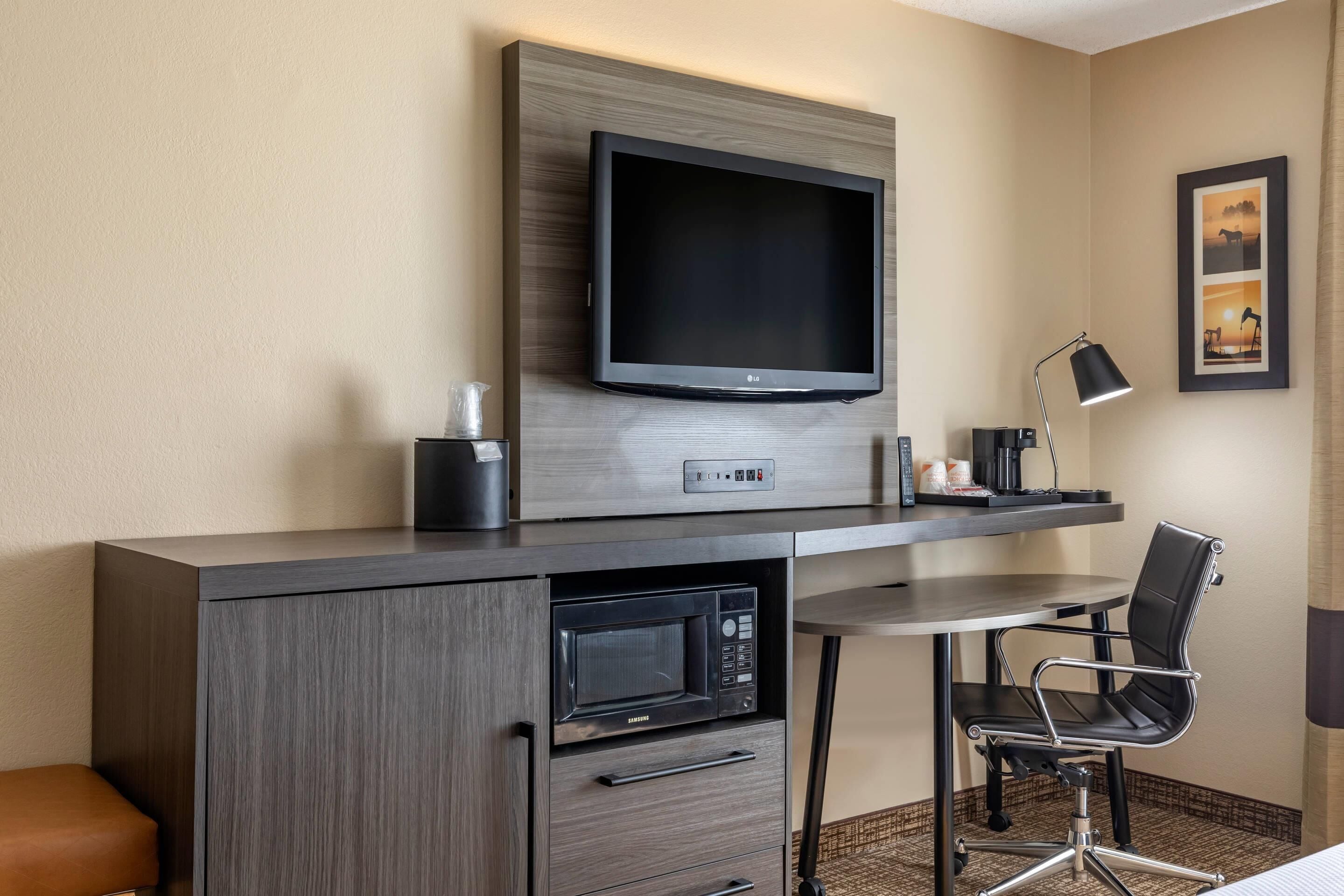Photo - Comfort Inn & Suites North Dallas-Addison
