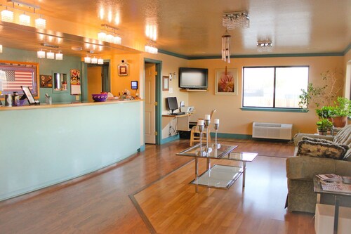 Hawthorne's Best Inn