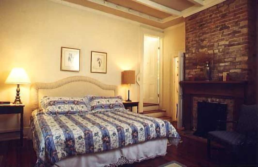 Fairchild House B & B by null