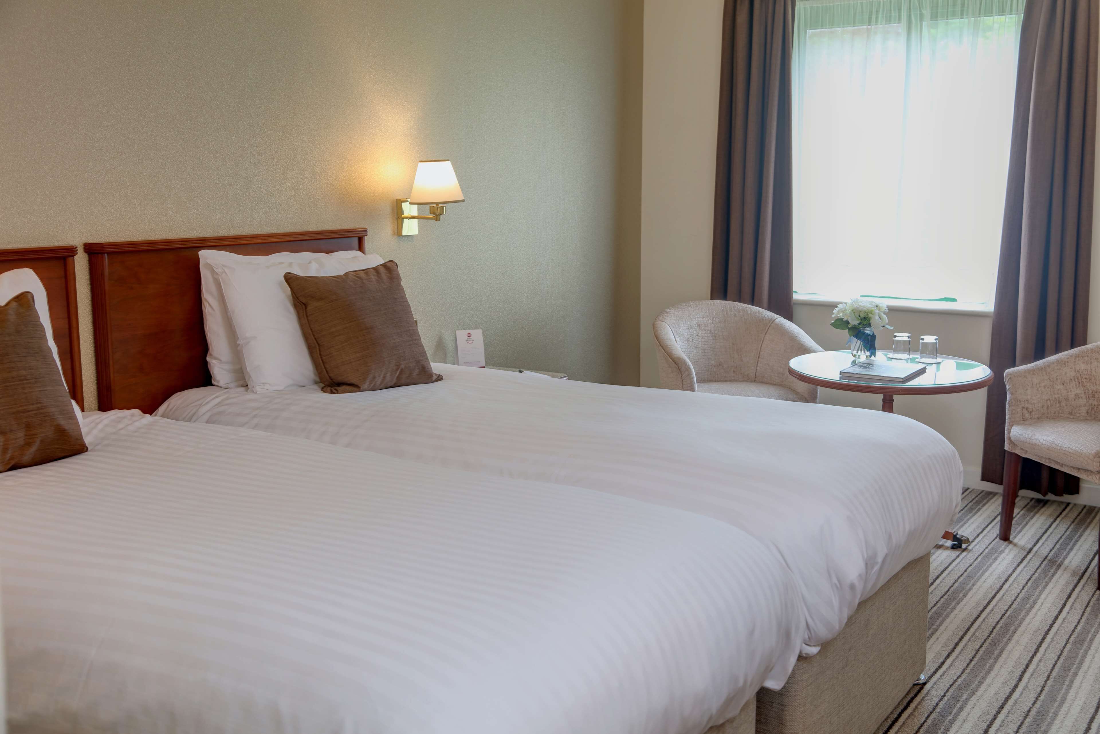 standard room, 2 single beds, non smoking | 1 bedroom, in-room safe, desk, blackout curtains