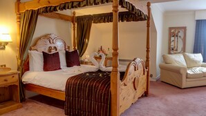 스탠다드룸, 킹사이즈침대 1개, 금연 (Canopy Bed) | 객실 내 금고, 책상, 암막 커튼, 유아용 침대
